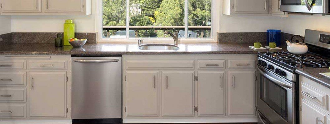 Which Type of Vinyl Floor Plank is Best For Your Budget?